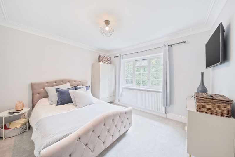 Bedroom- click for photo gallery